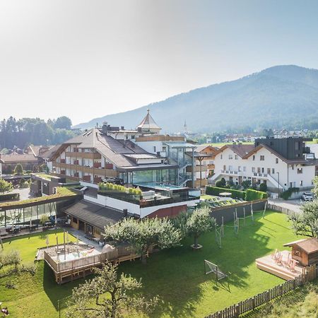 Hotel Fameli Olang المظهر الخارجي الصورة