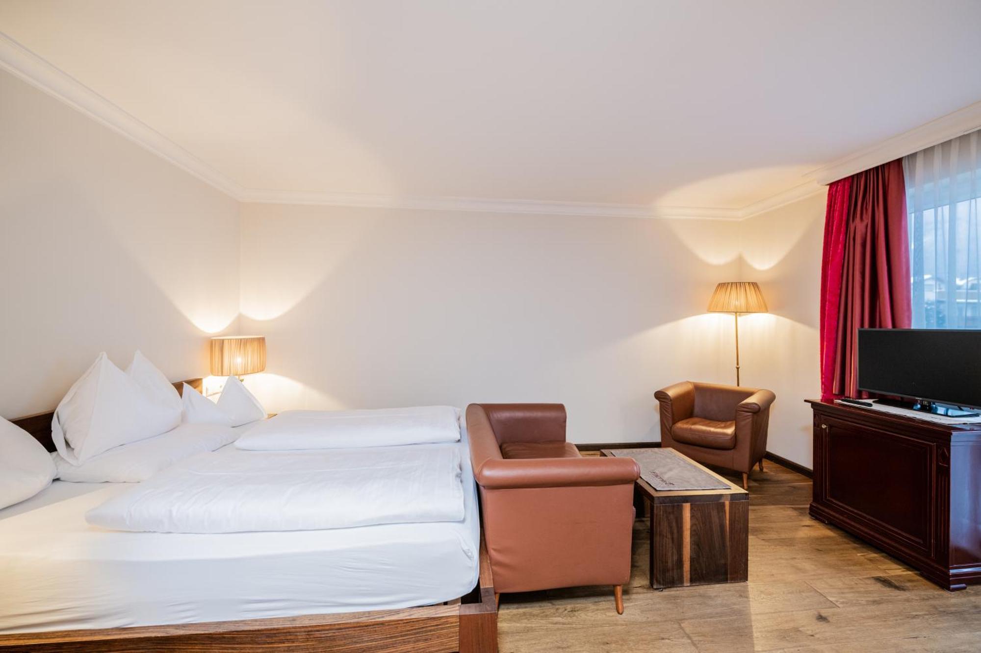 Hotel Fameli Olang الغرفة الصورة