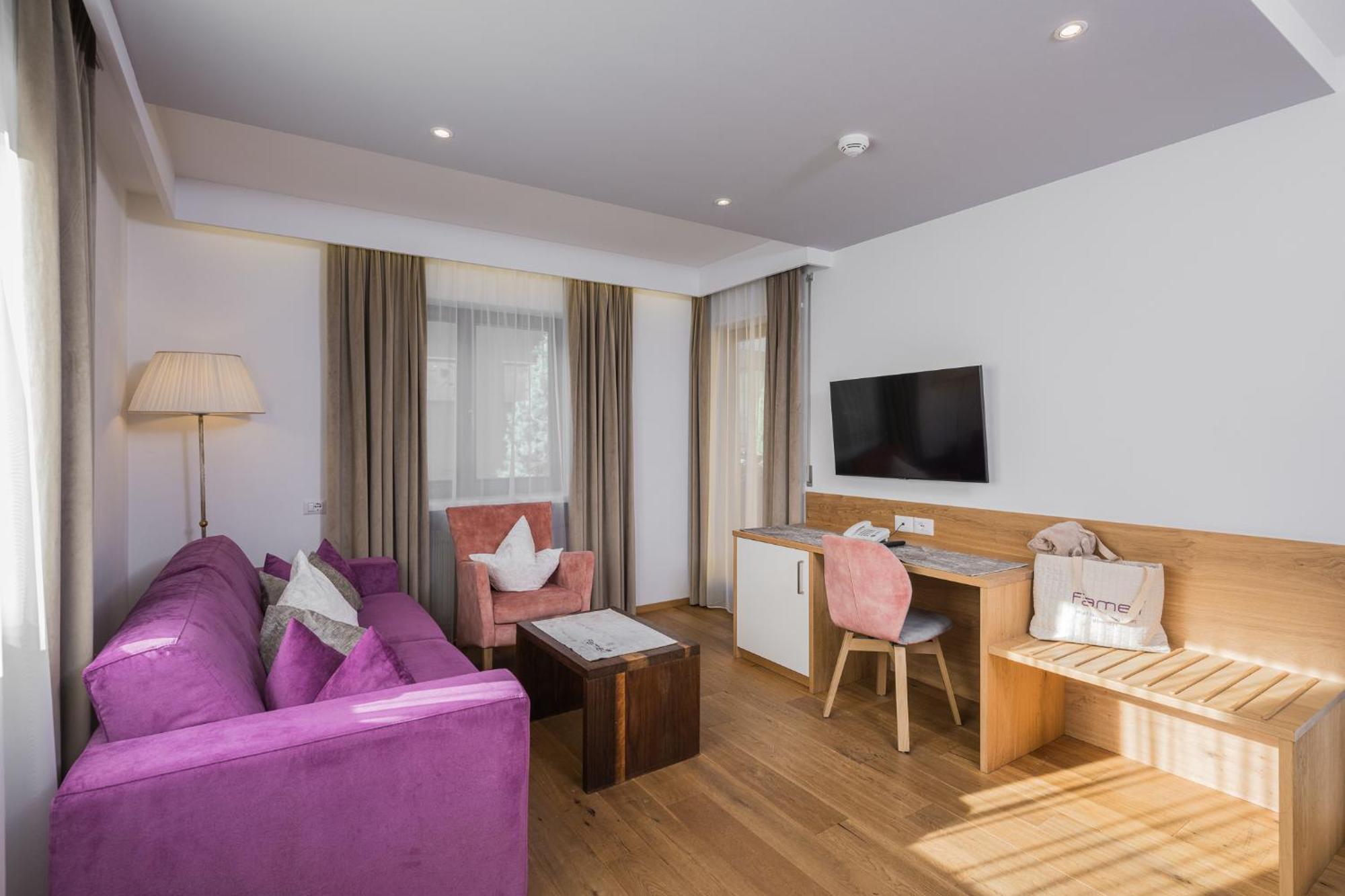 Hotel Fameli Olang الغرفة الصورة